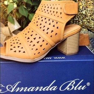 Woman's Slingback Laser-Cut Cognac Ava Booties Size 9 NIB